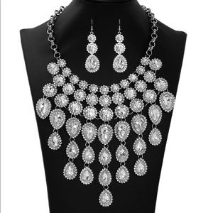 Beautiful Mezmerized Necklace & Earring Set - SOLD